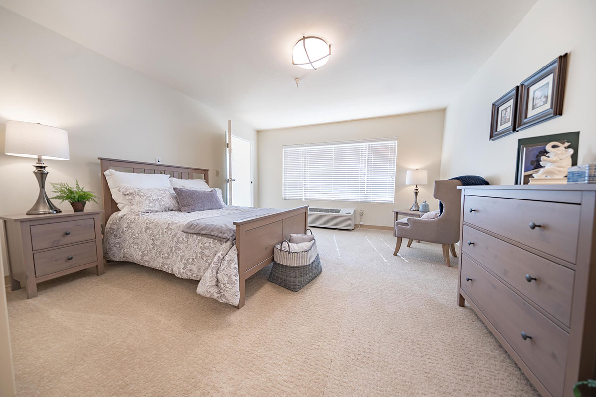 Laurel Cove Community bedroom